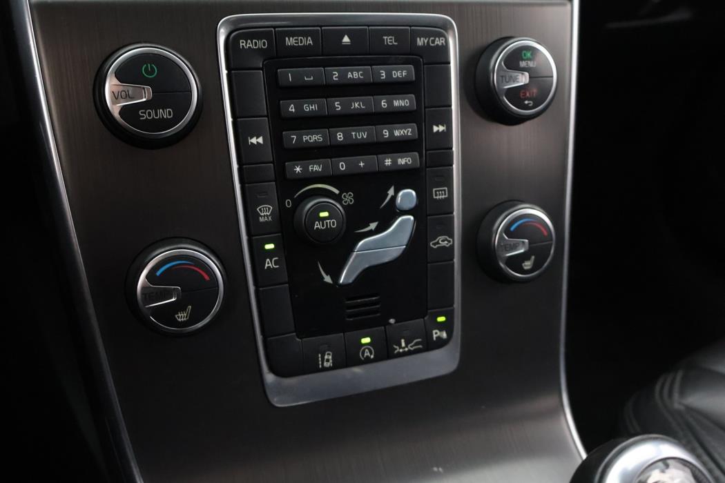 VOLVO V60 2013