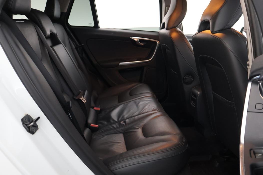 VOLVO V60 2013