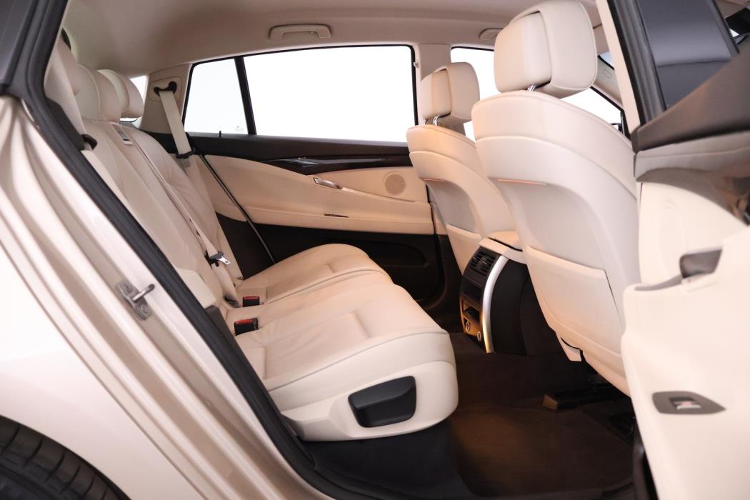 BMW 530 GRAN TURISMO 2013