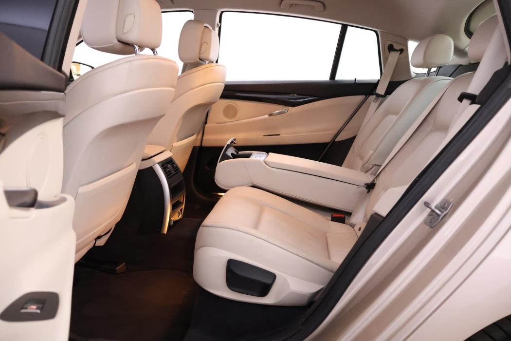 BMW 530 GRAN TURISMO 2013