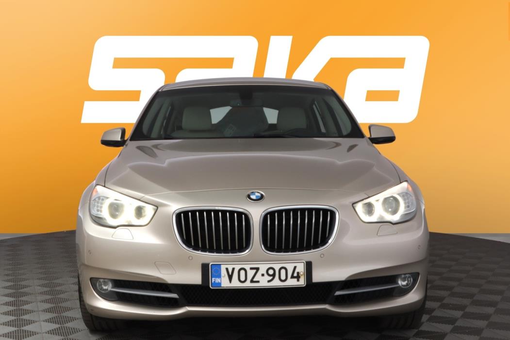 BMW 530 GRAN TURISMO 2013