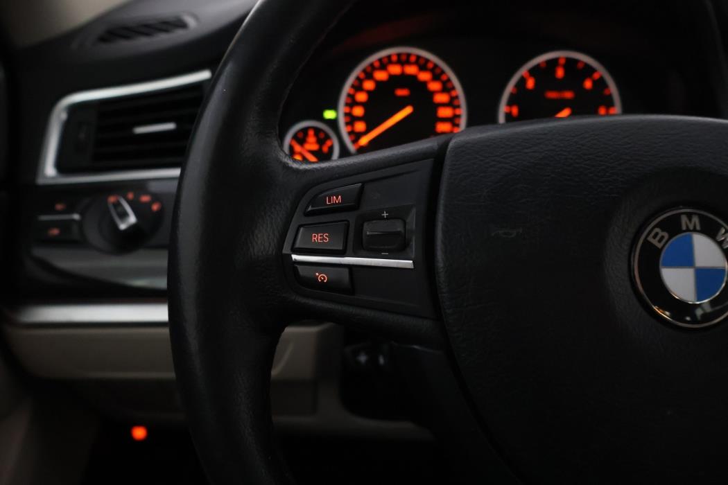 BMW 530 GRAN TURISMO 2013