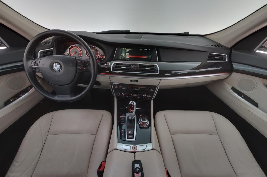 BMW 530 GRAN TURISMO 2013