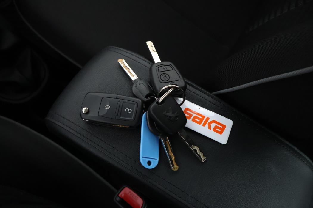 PEUGEOT 107 2013