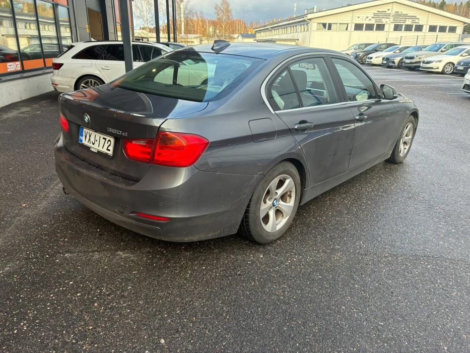 BMW 320 2013