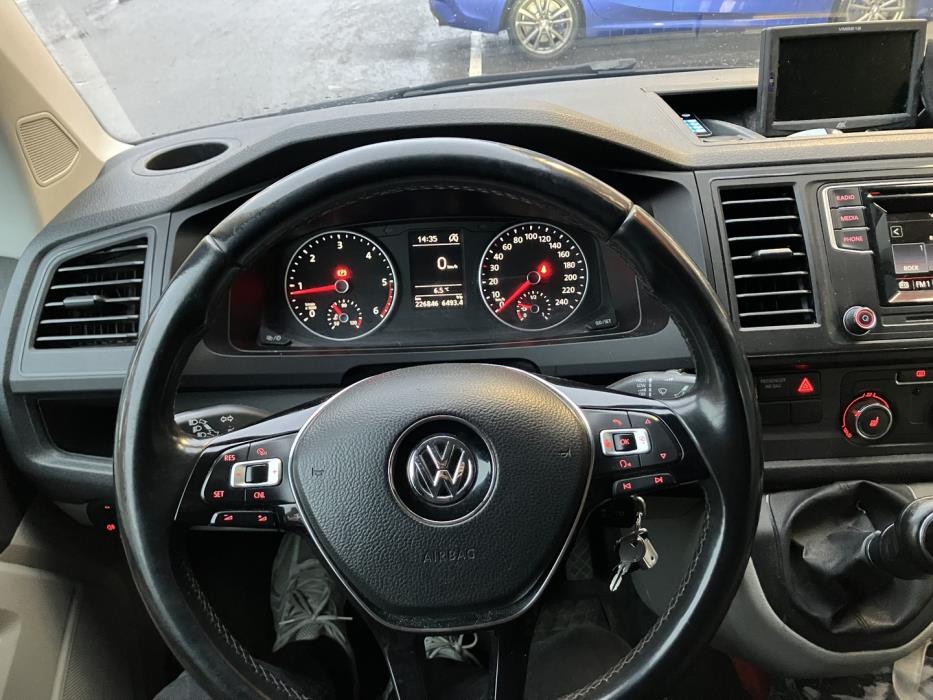 VOLKSWAGEN Transporter 2017