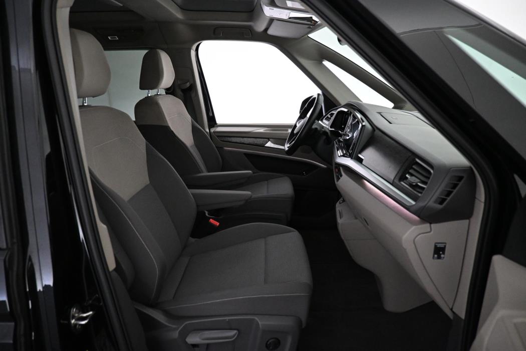 VOLKSWAGEN Multivan 2022