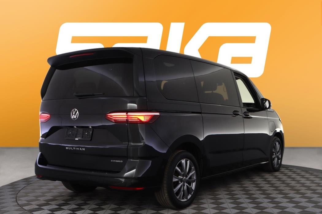 VOLKSWAGEN Multivan 2022