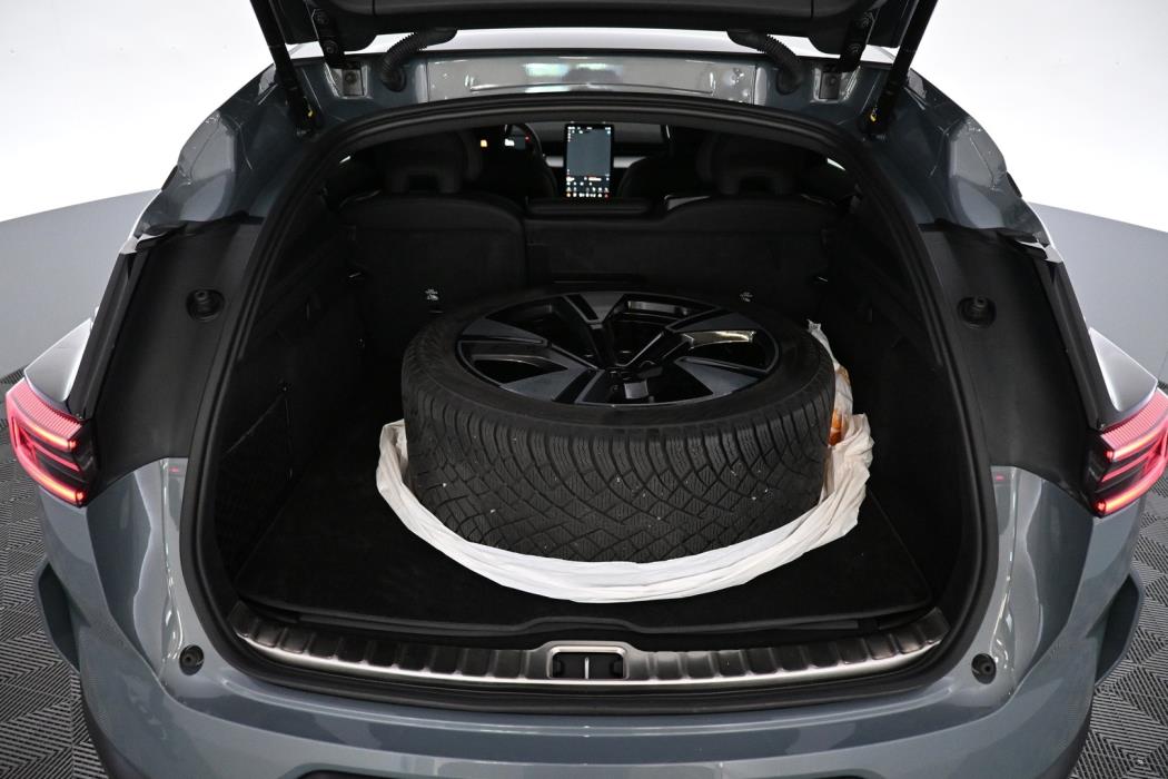 POLESTAR 3 2024