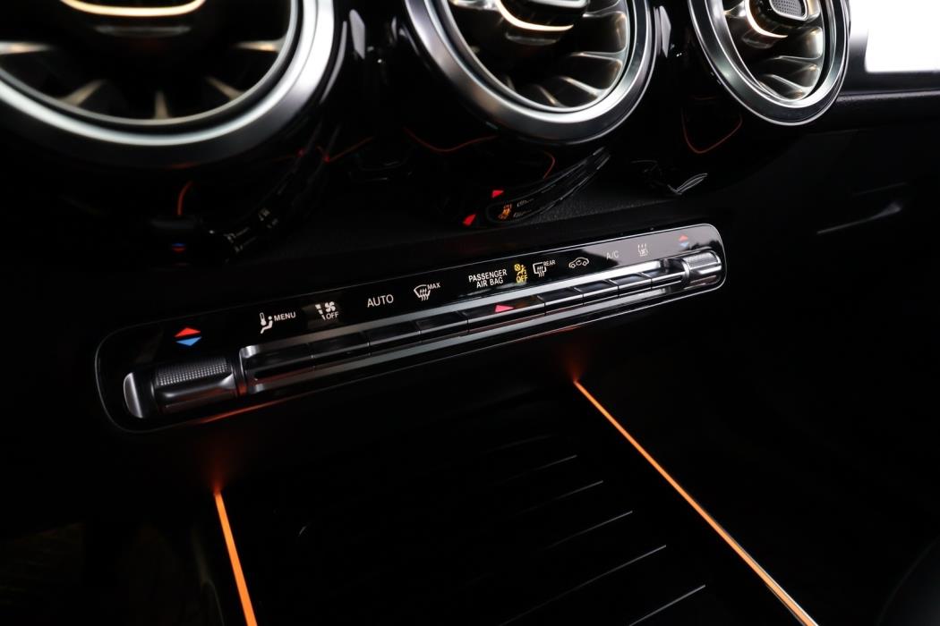 MERCEDES-BENZ EQB 2023
