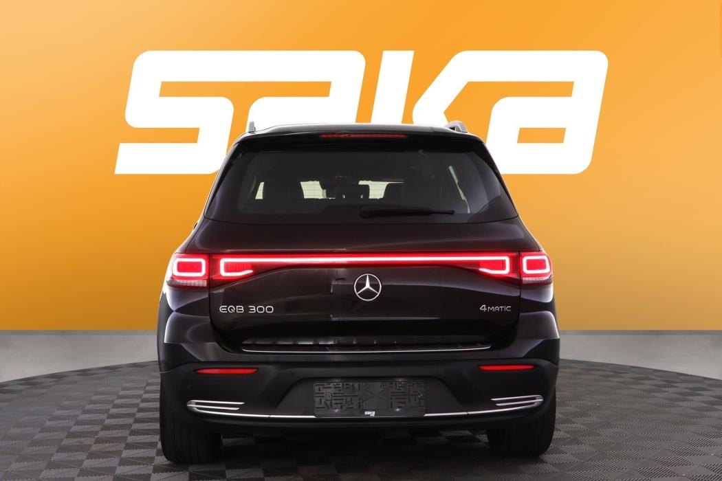 MERCEDES-BENZ EQB 2023