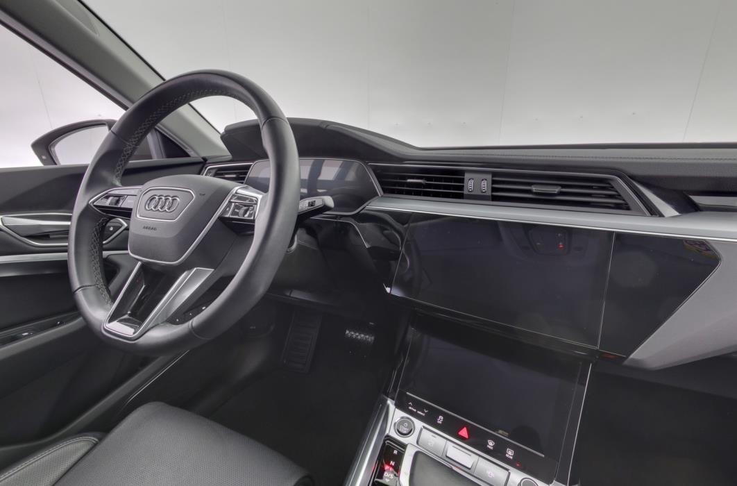 AUDI Q8 e-tron 2024