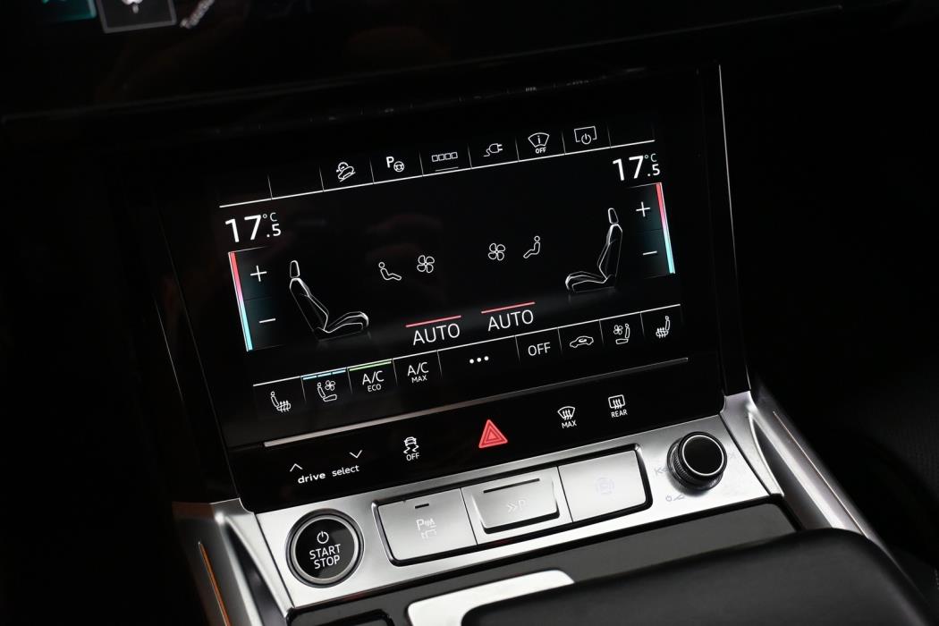 AUDI Q8 e-tron 2024