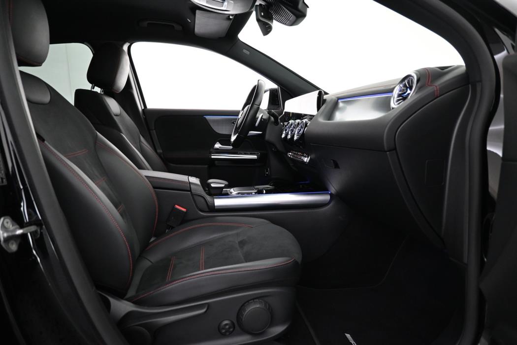 MERCEDES-BENZ EQA 2022