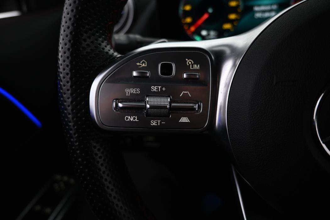 MERCEDES-BENZ EQA 2022