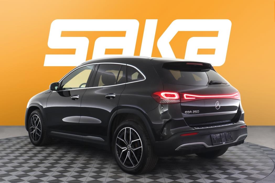 MERCEDES-BENZ EQA 2022