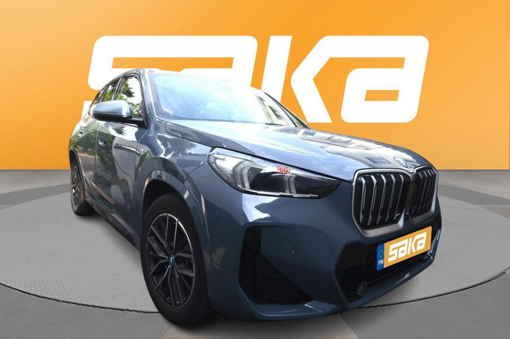 BMW iX1 2023