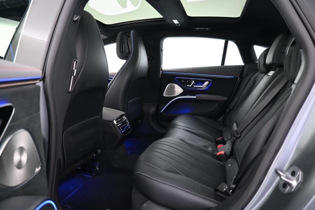 MERCEDES-BENZ EQS 2023