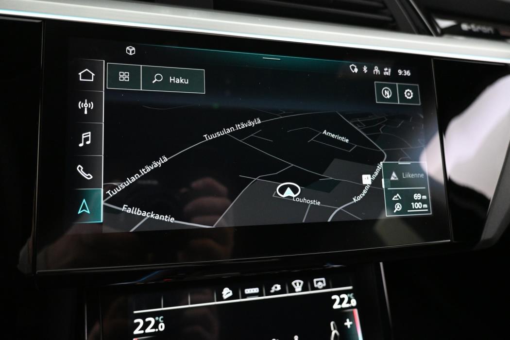 AUDI e-tron 2023
