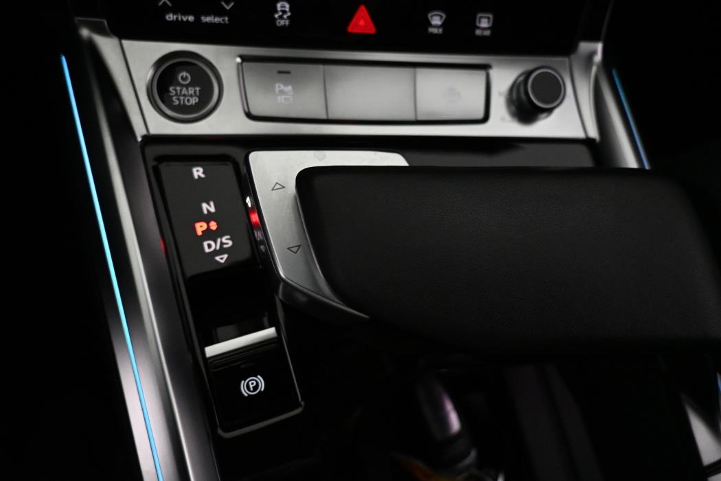 AUDI e-tron 2023