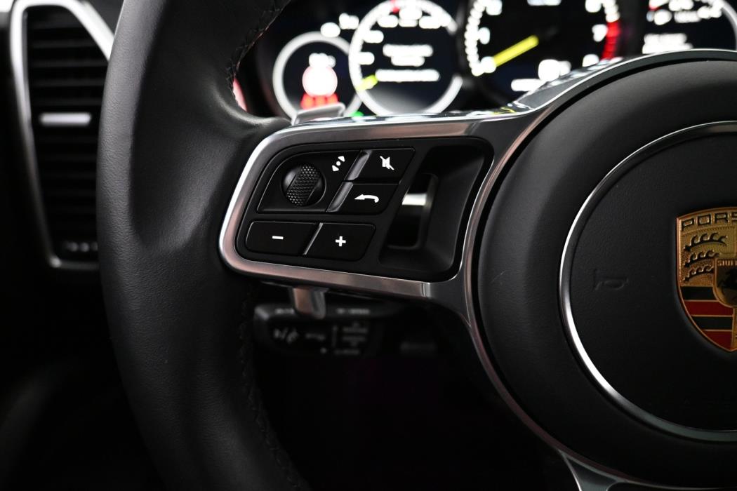 PORSCHE Cayenne 2023