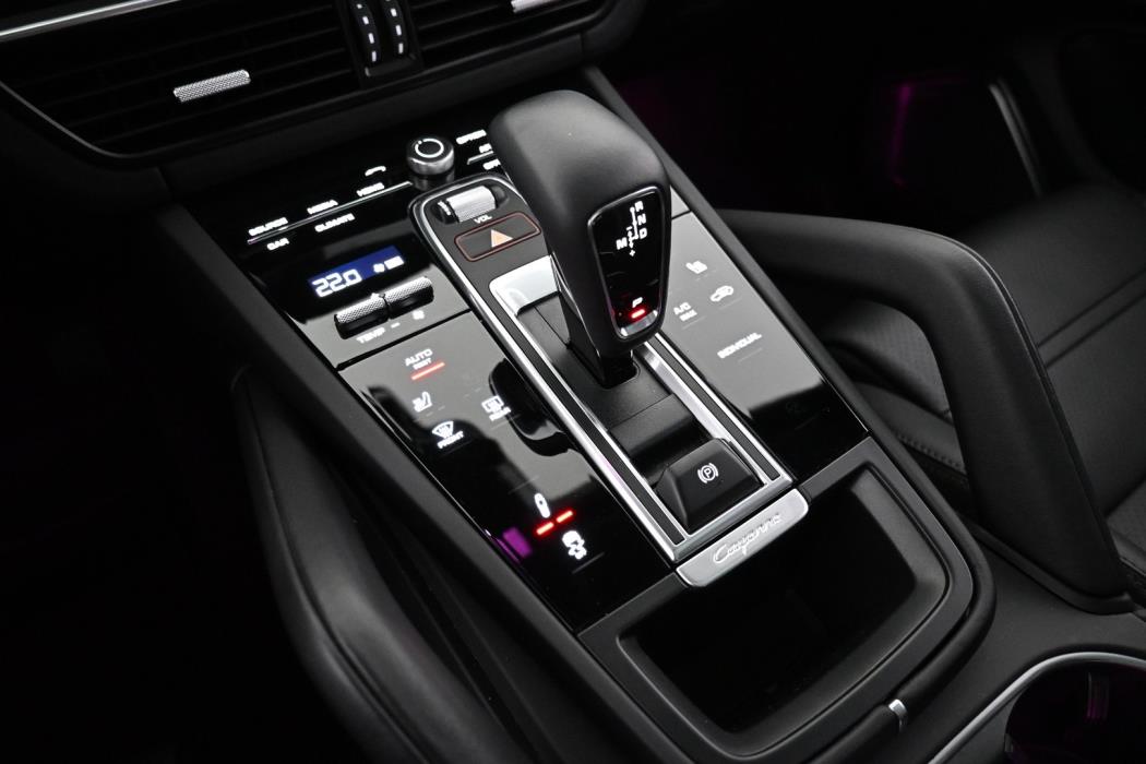 PORSCHE Cayenne 2023