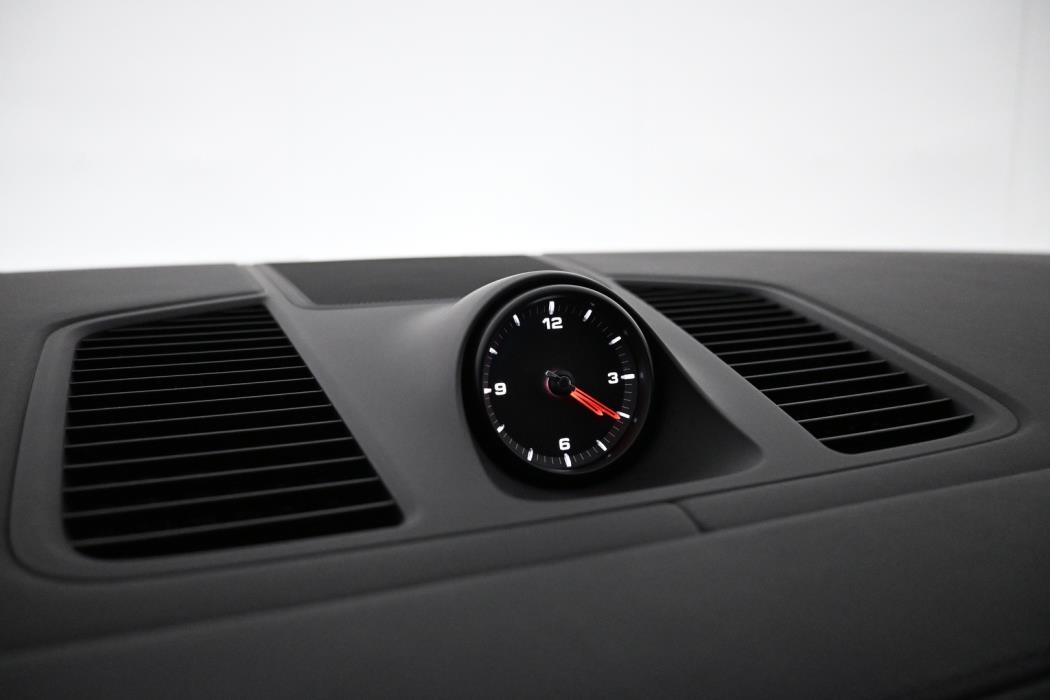 PORSCHE Cayenne 2023