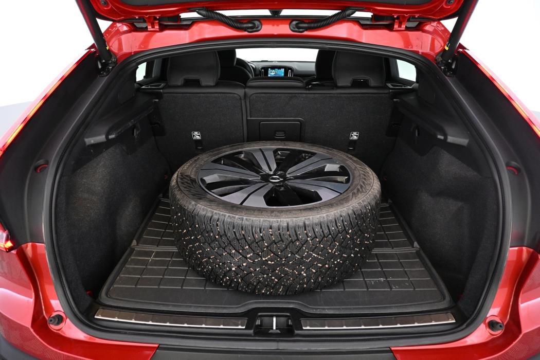 VOLVO C40 2023