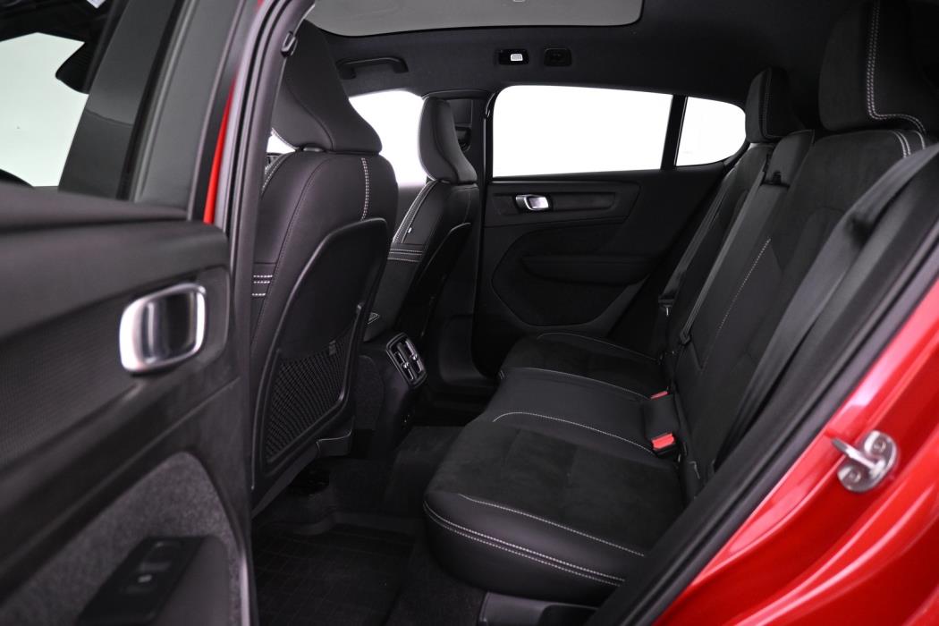 VOLVO C40 2023