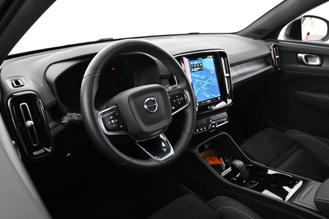 VOLVO C40 2023