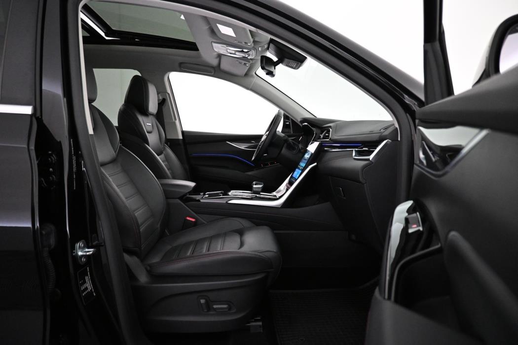 MAXUS Euniq 6 2022