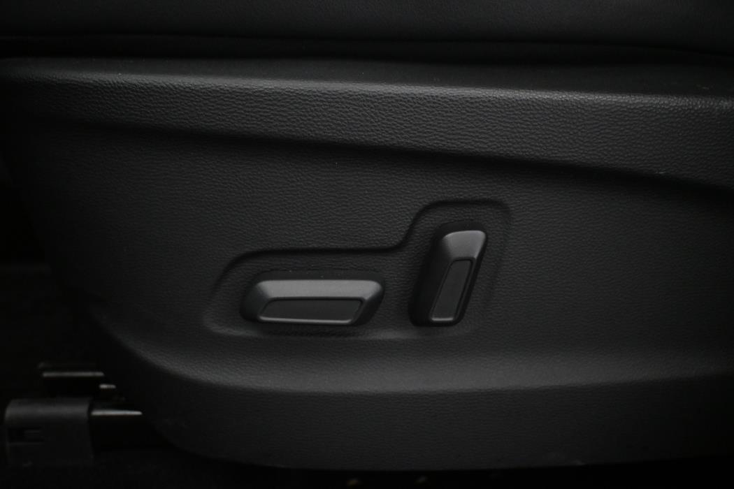MAXUS Euniq 6 2022