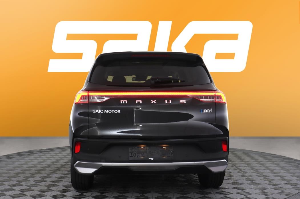 MAXUS Euniq 6 2022