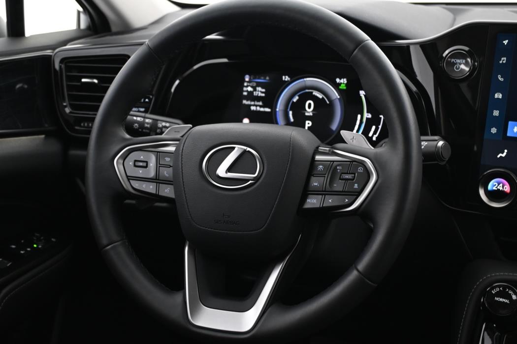 LEXUS NX 2025