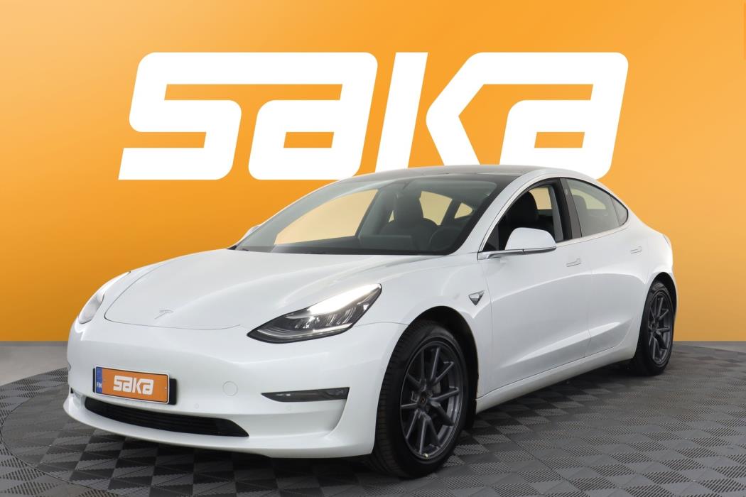 TESLA Model 3 2020