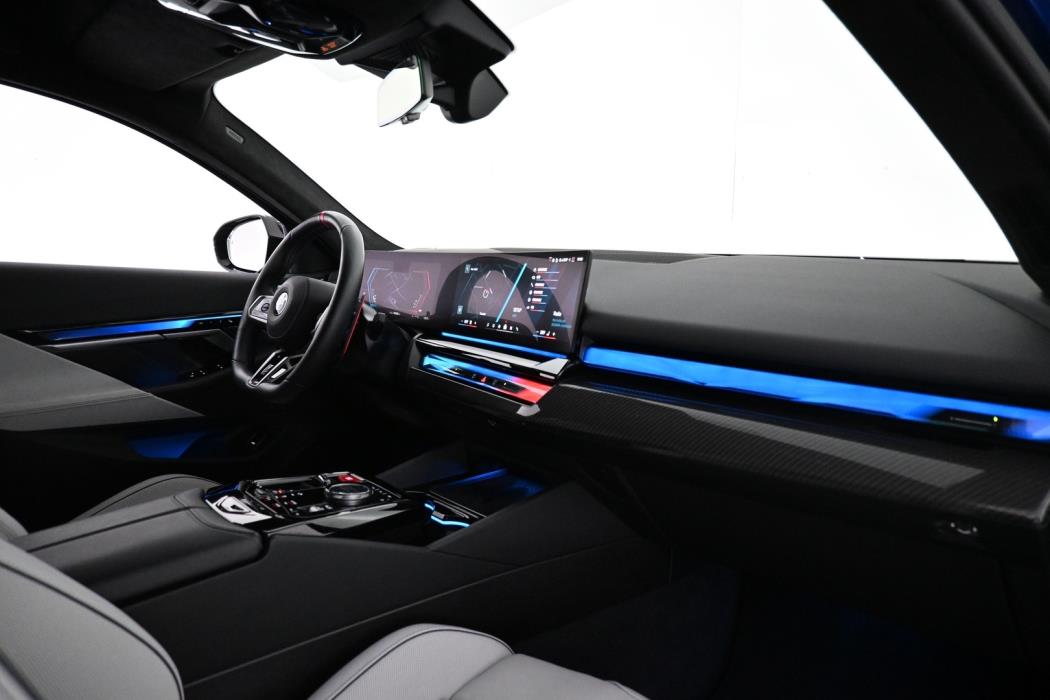 BMW M5 2025