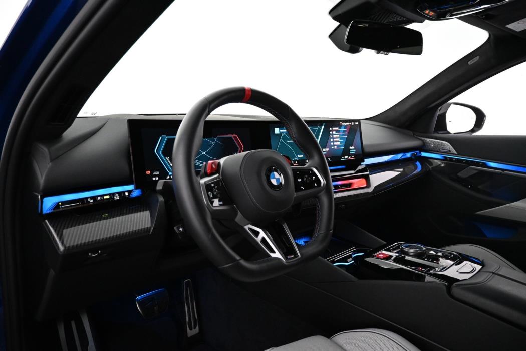 BMW M5 2025