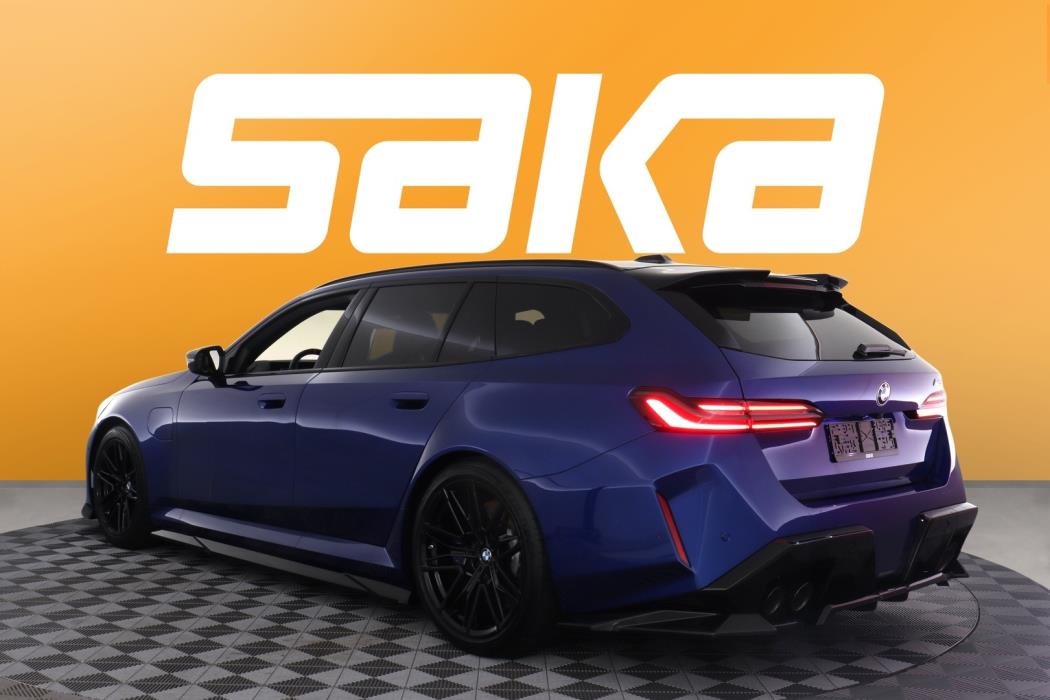 BMW M5 2025