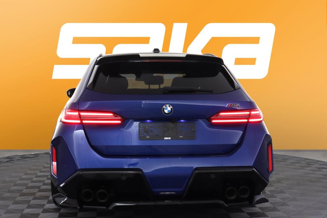 BMW M5 2025