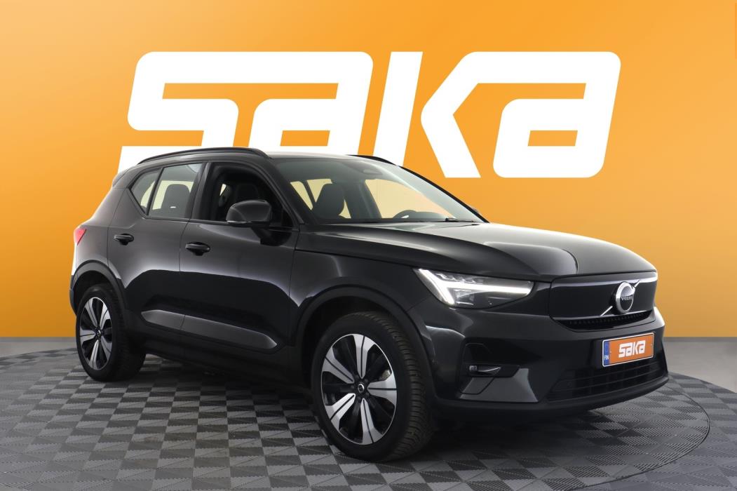 VOLVO XC40 2023
