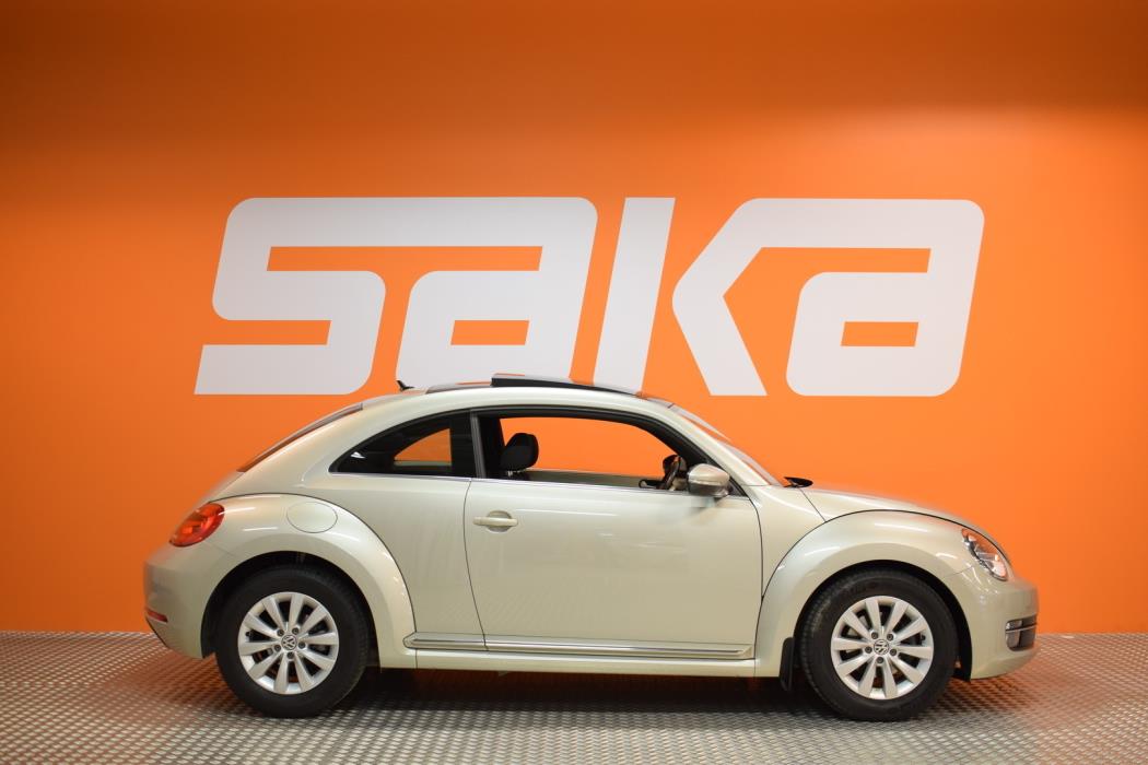 VOLKSWAGEN Beetle 2016