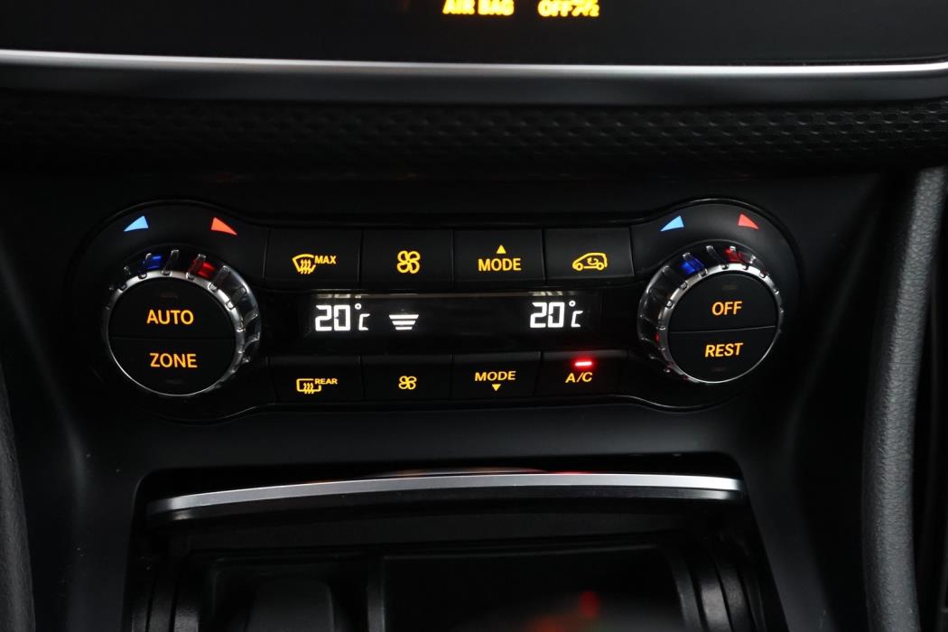 MERCEDES-BENZ A 2016