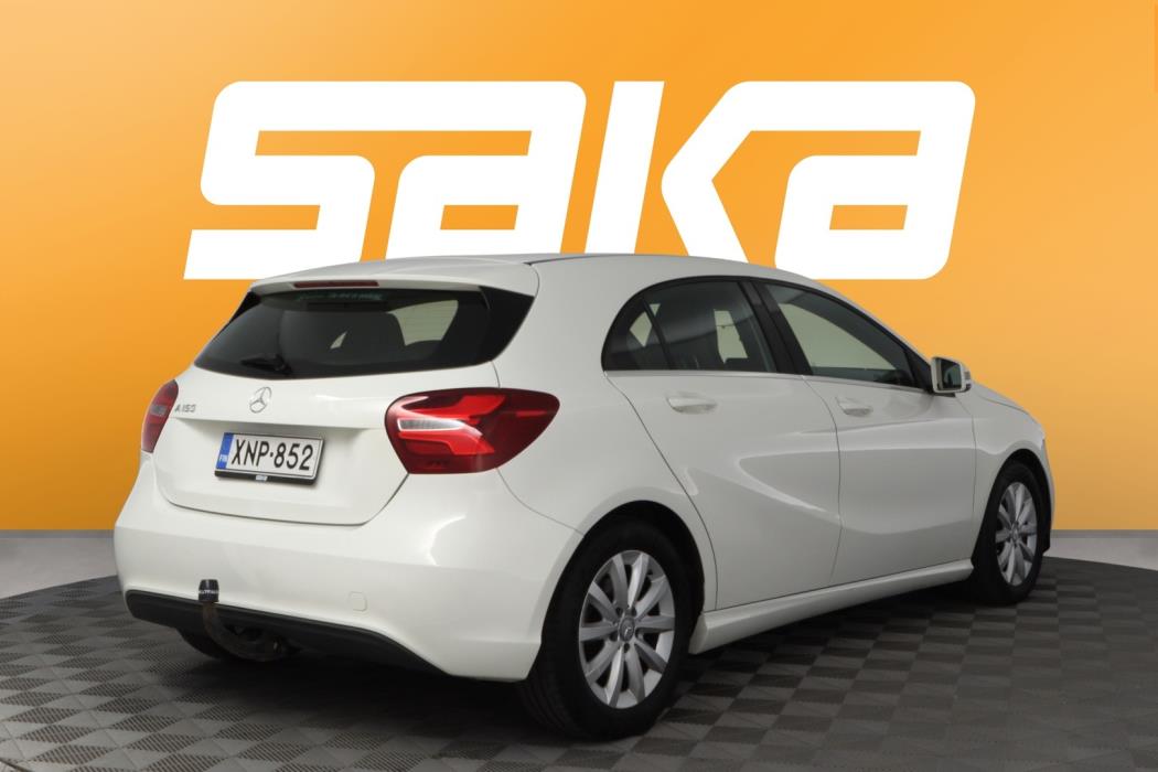 MERCEDES-BENZ A 2016