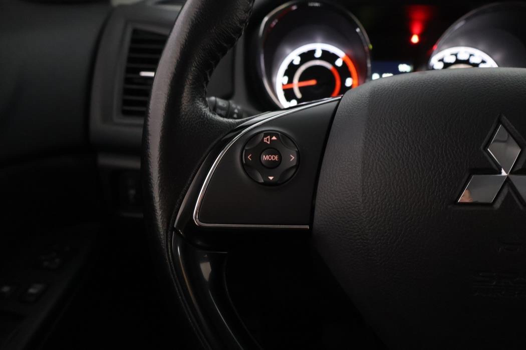 MITSUBISHI ASX 2016