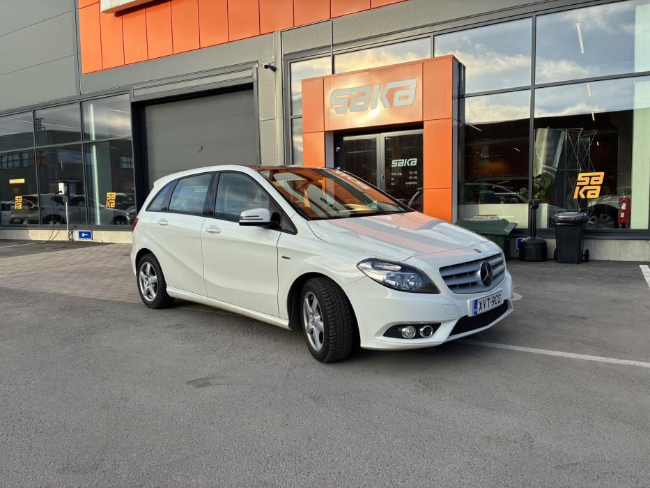 MERCEDES-BENZ B 2012