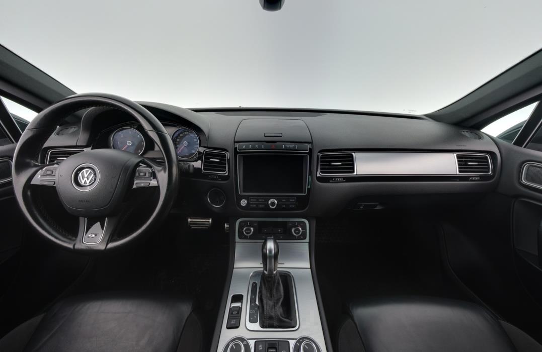 VOLKSWAGEN Touareg 2017