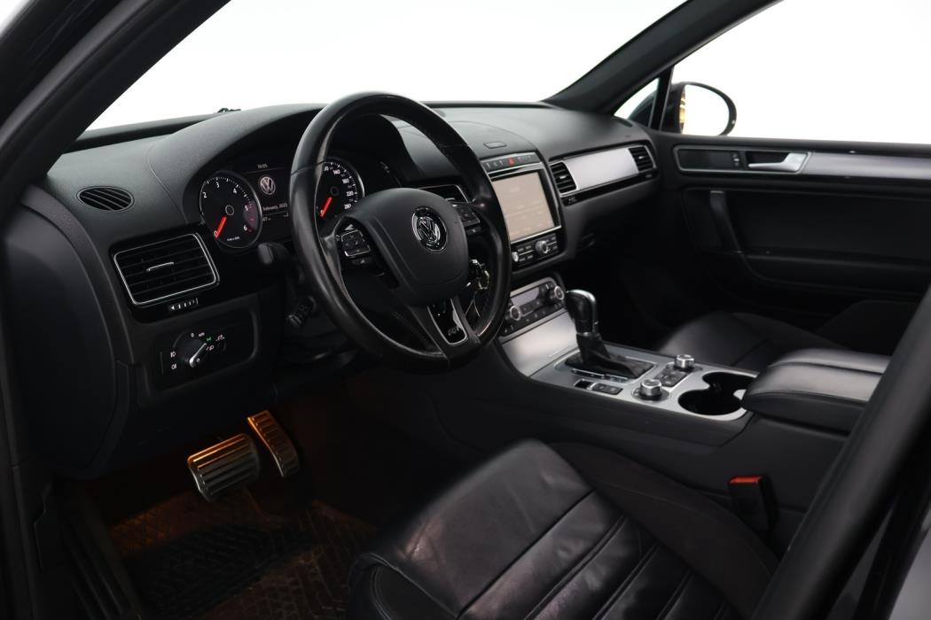 VOLKSWAGEN Touareg 2017