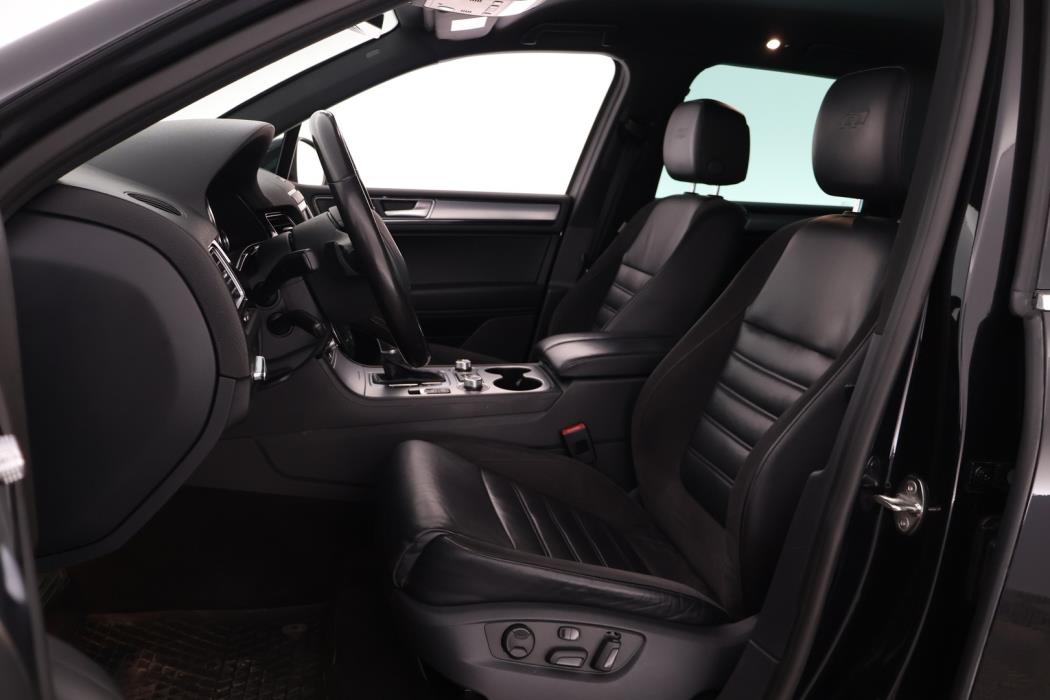 VOLKSWAGEN Touareg 2017