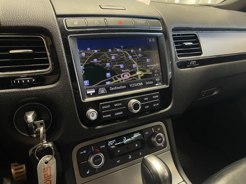 VOLKSWAGEN Touareg 2017