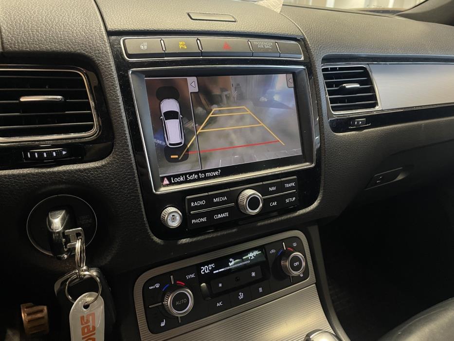 VOLKSWAGEN Touareg 2017